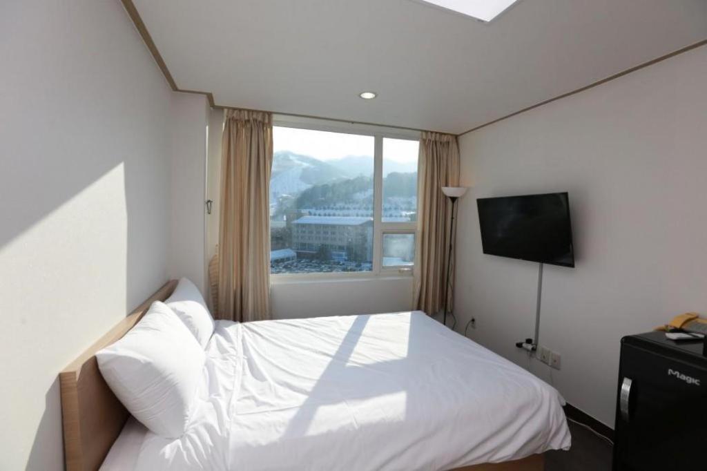 พย็องชาง เดอะ ไวท์วิว Hotel พยองซาง ภายนอก รูปภาพ