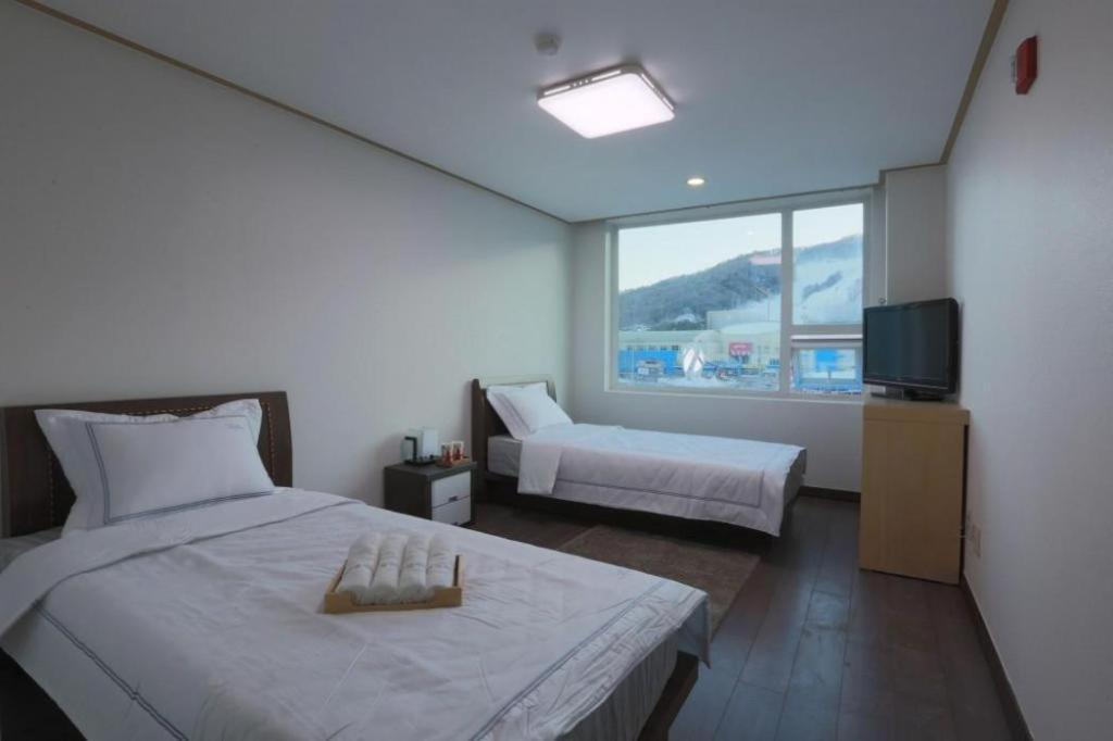 พย็องชาง เดอะ ไวท์วิว Hotel พยองซาง ภายนอก รูปภาพ