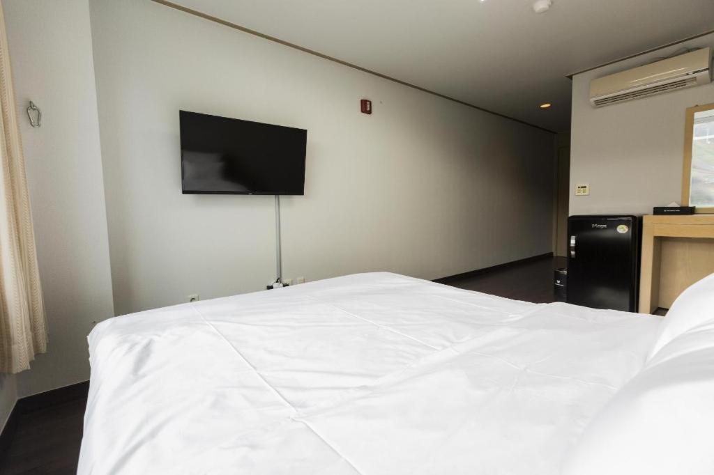 พย็องชาง เดอะ ไวท์วิว Hotel พยองซาง ภายนอก รูปภาพ