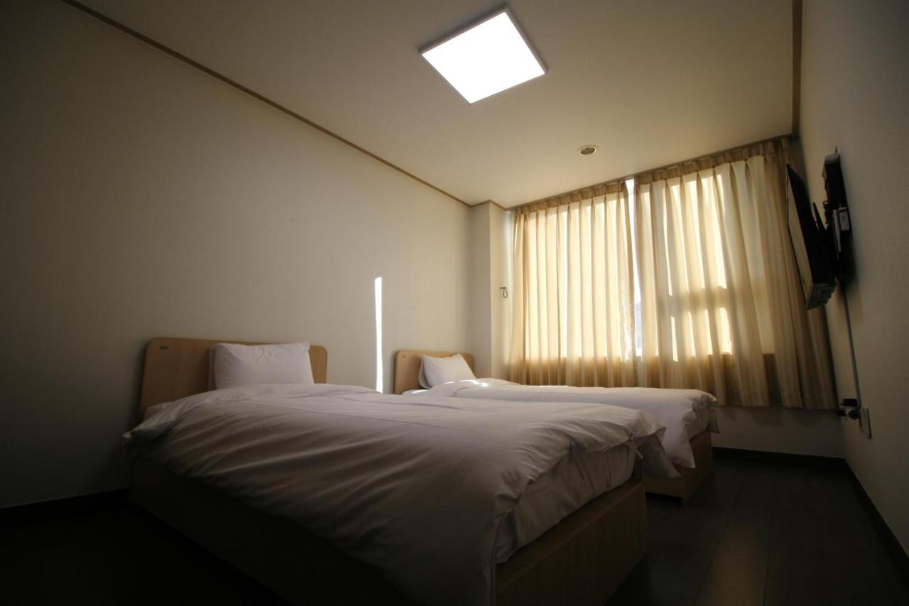พย็องชาง เดอะ ไวท์วิว Hotel พยองซาง ภายนอก รูปภาพ