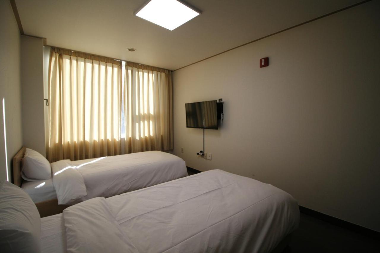 พย็องชาง เดอะ ไวท์วิว Hotel พยองซาง ภายนอก รูปภาพ