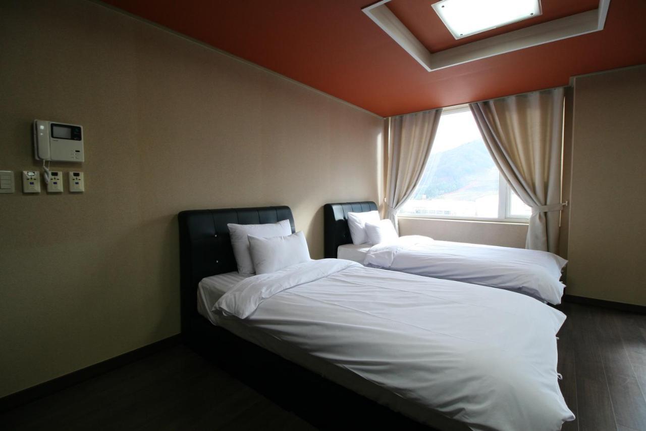 พย็องชาง เดอะ ไวท์วิว Hotel พยองซาง ภายนอก รูปภาพ